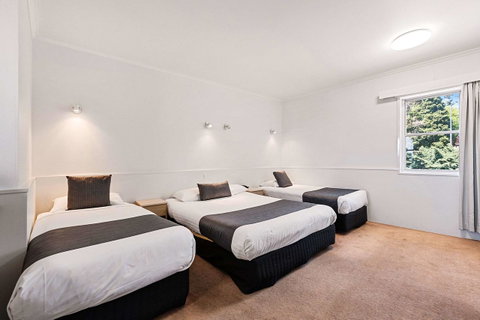 Coach House Launceston - Surfers Paradise Gold Coast 14