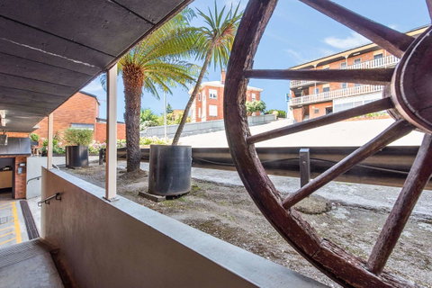 Coach House Launceston - Surfers Paradise Gold Coast 26