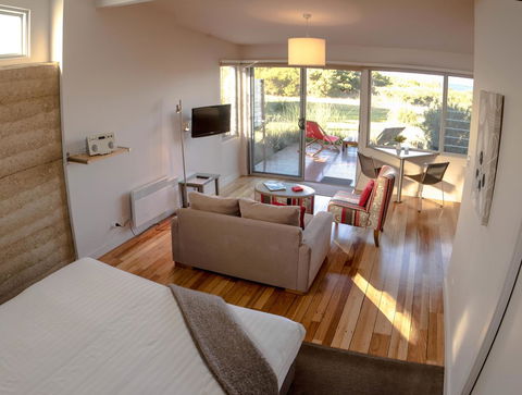 Eagle Peaks At Freycinet - Surfers Paradise Gold Coast 34