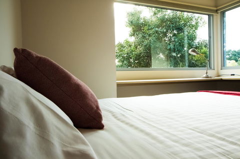 Eagle Peaks At Freycinet - Surfers Paradise Gold Coast 6
