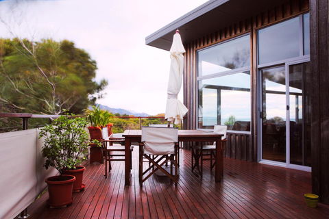 Eagle Peaks At Freycinet - Surfers Paradise Gold Coast 22