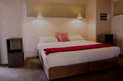 Eagle Peaks At Freycinet - Surfers Paradise Gold Coast 26
