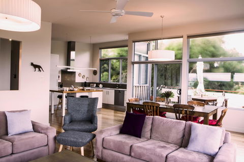 Eagle Peaks At Freycinet - Surfers Paradise Gold Coast 24