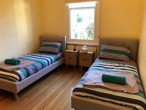 Riverbank Villa - Surfers Paradise Gold Coast 2