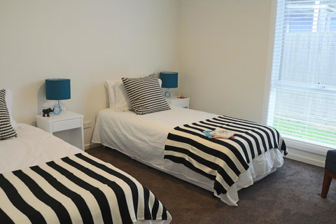 Sisters Beach Paradise - Surfers Paradise Gold Coast 8