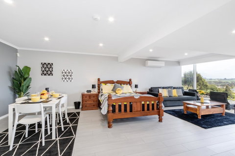 Views Forever - Devonport - Surfers Paradise Gold Coast 3