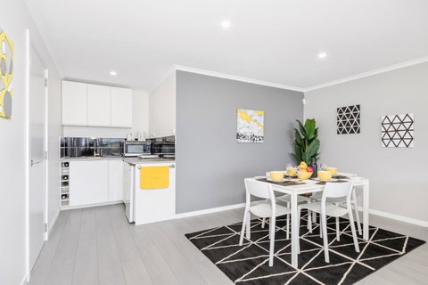 Views Forever - Devonport - Surfers Paradise Gold Coast 7