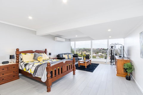 Views Forever - Devonport - Surfers Paradise Gold Coast 2