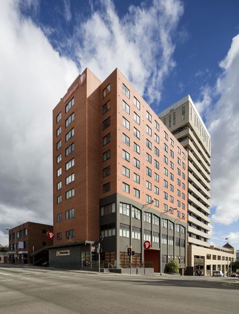 Travelodge Hotel Hobart - Surfers Paradise Gold Coast 0