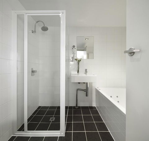 Travelodge Hotel Hobart - Surfers Paradise Gold Coast 4