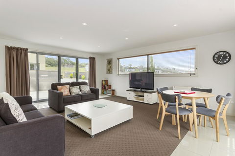 170 Hazards View Drive - Unit 2 - Surfers Paradise Gold Coast 5