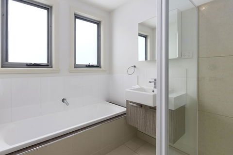 170 Hazards View Drive - Unit 2 - Surfers Paradise Gold Coast 10