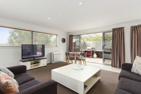 170 Hazards View Drive - Unit 2 - Surfers Paradise Gold Coast 6