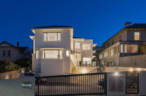 110 Hampden Apartments - Surfers Paradise Gold Coast 0
