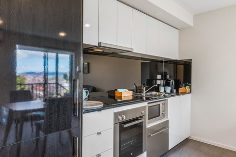 110 Hampden Apartments - Surfers Paradise Gold Coast 13