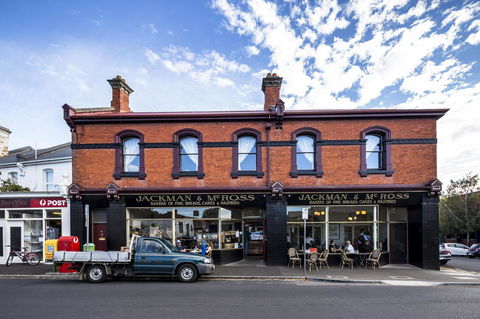 Lenna Of Hobart - Surfers Paradise Gold Coast 15