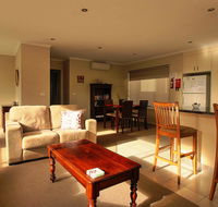 Hobart Villa - Surfers Paradise Gold Coast