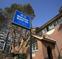 Newcastle Beach YHA - Surfers Paradise Gold Coast