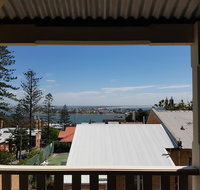 Newcastle Short Stay Apartments - Vista Apartment - Surfers Paradise Gold Coast