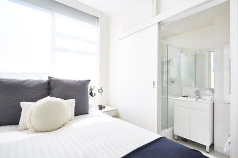 Newly Renovated Studio W Communal Rooftop Terrace - Surfers Paradise Gold Coast 2