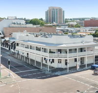 Newmarket Hotel - Surfers Paradise Gold Coast