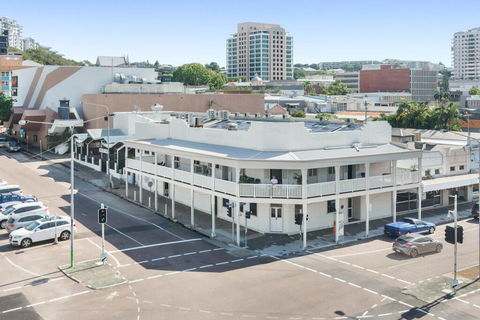 Newmarket Hotel - Surfers Paradise Gold Coast 0