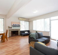 Nights on Broadway - Close to River UWA  Hospitals - Surfers Paradise Gold Coast
