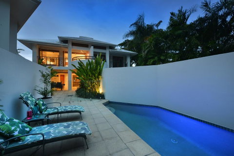 No. 5 Templemoon - Surfers Paradise Gold Coast 0