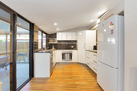North Central Holiday Home - Surfers Paradise Gold Coast 3