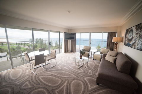 Novotel Wollongong Northbeach - Surfers Paradise Gold Coast 1