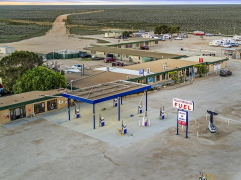 Nullarbor Roadhouse - Surfers Paradise Gold Coast 2