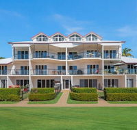 Ocean Breeze Near Parks and Rowes Bay - Surfers Paradise Gold Coast