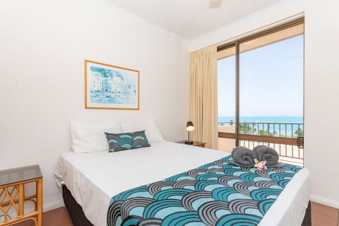OCEAN VIEWS 10 - Surfers Paradise Gold Coast 3