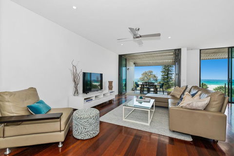 OCEAN VIEWS @ NOR NOR EAST 201 - Surfers Paradise Gold Coast 2