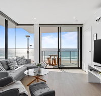 Ocean Views Apartment with Rooftop Pool - Surfers Paradise Gold Coast