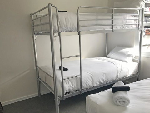 Okeefes Hotel Backpackers - Surfers Paradise Gold Coast 2