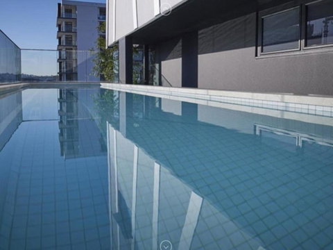 ONE OAK (693I) - Surfers Paradise Gold Coast 2