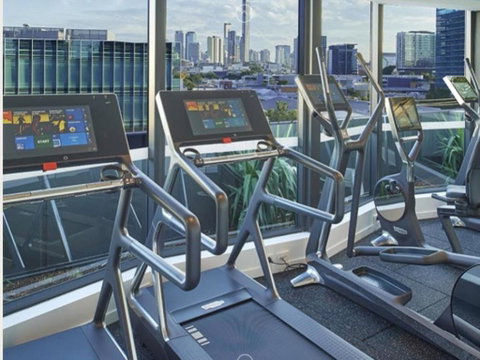 ONE OAK (693I) - Surfers Paradise Gold Coast 3