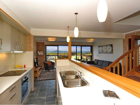 Our Place @ Fingal Bay - Surfers Paradise Gold Coast 2