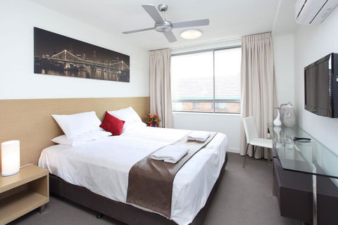PA Apartments - Surfers Paradise Gold Coast 1