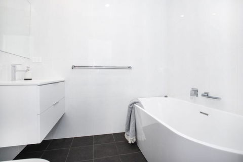 Pa's Beach House - Apartment 1 - Surfers Paradise Gold Coast 1