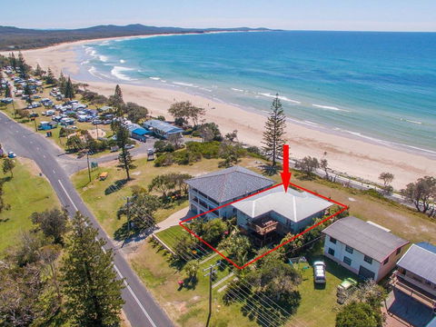 Pacifica 2 - Opposite The Beach At Brooms Head - Surfers Paradise Gold Coast 0