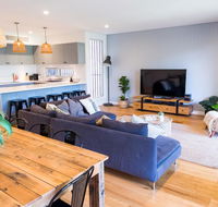Pandanas Apartments 15A - Mollymook Beach - Surfers Paradise Gold Coast