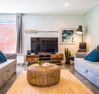 Pandanas Apartments 17B - Mollymook Beach - Surfers Paradise Gold Coast