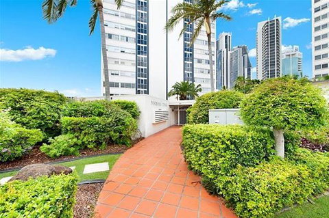 Panorama Tower Riverfront Apartments - Surfers Paradise Gold Coast 1