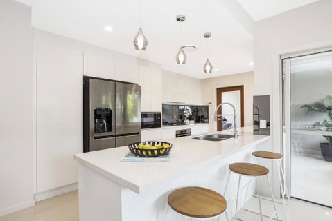 Park Avenue Terrace House Sleeps 9 - Surfers Paradise Gold Coast 3