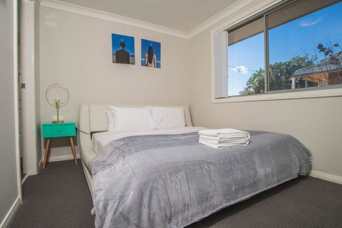 PEACEFUL 2Kingbed RootyHill Townhouse Near Station - Surfers Paradise Gold Coast 1