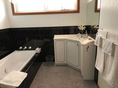 Penguin Seaside Homestay - Surfers Paradise Gold Coast 3