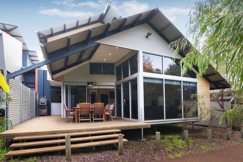 PEPPY TREE HOUSE - Surfers Paradise Gold Coast 3