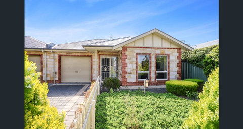 Perfect Location Central Modern Cottage - Free WiFi - Surfers Paradise Gold Coast 2